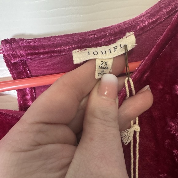 Jodifl Women's Velvet Long Sleeve Top Puff Shoulders Magenta Size 2x Plus NWT - Picture 2 of 5